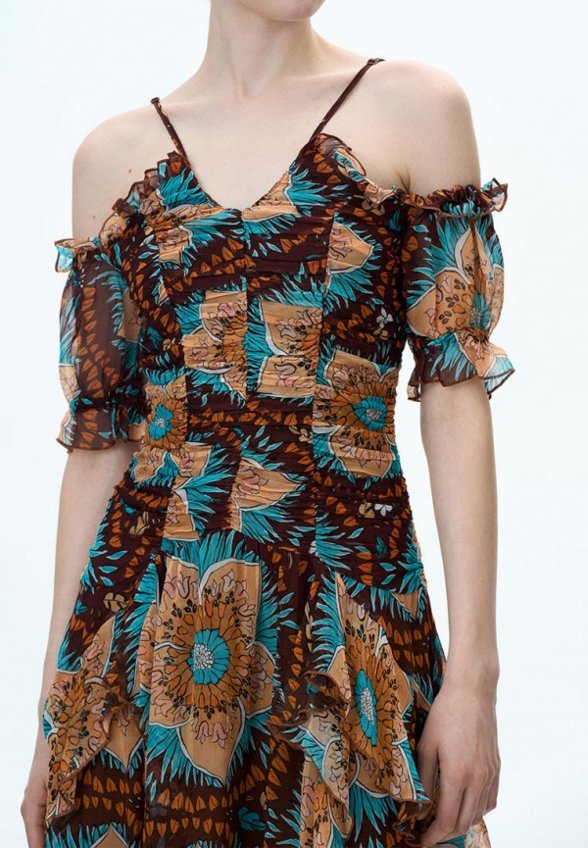 Платье Brusnika