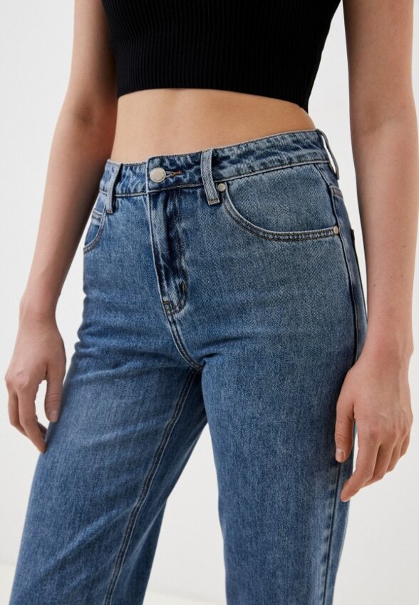 Джинсы Belucci