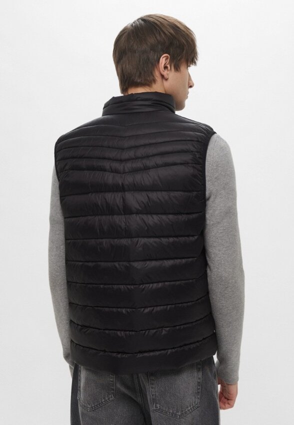 Жилет утепленный Boss