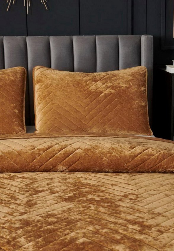 Комплект с покрывалом Sofi De Marko