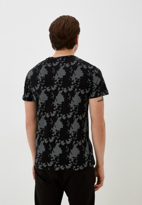 Футболка Colin's