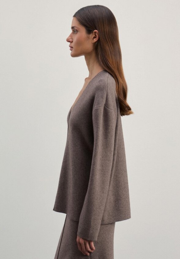 Пуловер Zarina