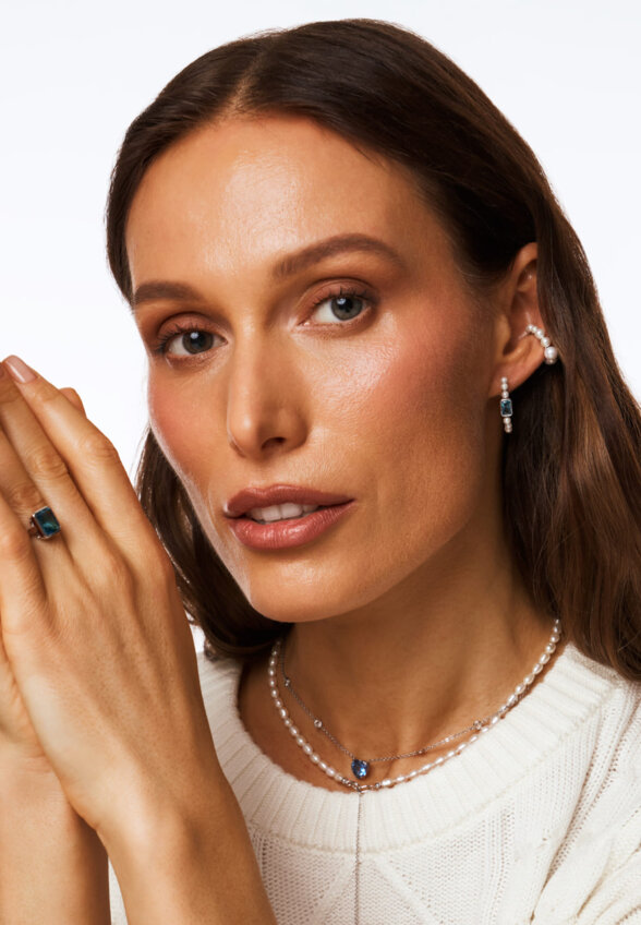 Колье с голубым сердцем из серебра MIE