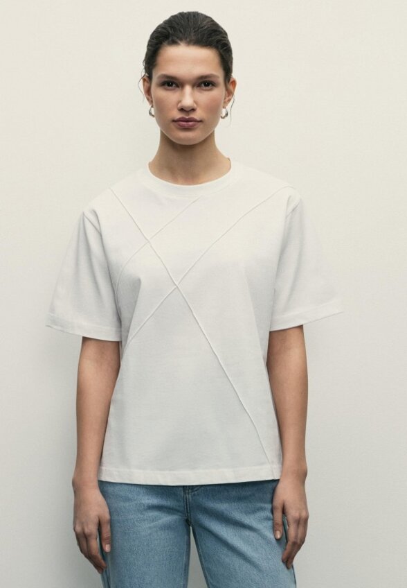 Футболка Zarina