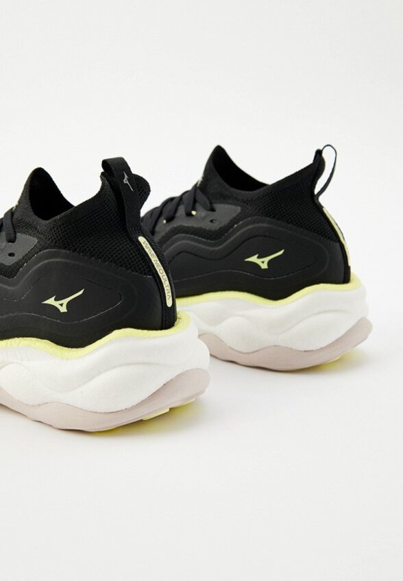 Кроссовки Mizuno