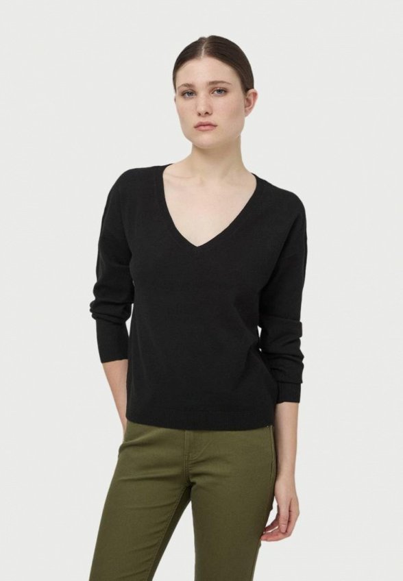 Пуловер Terranova