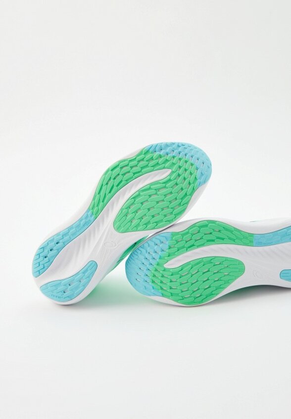 Кроссовки ASICS