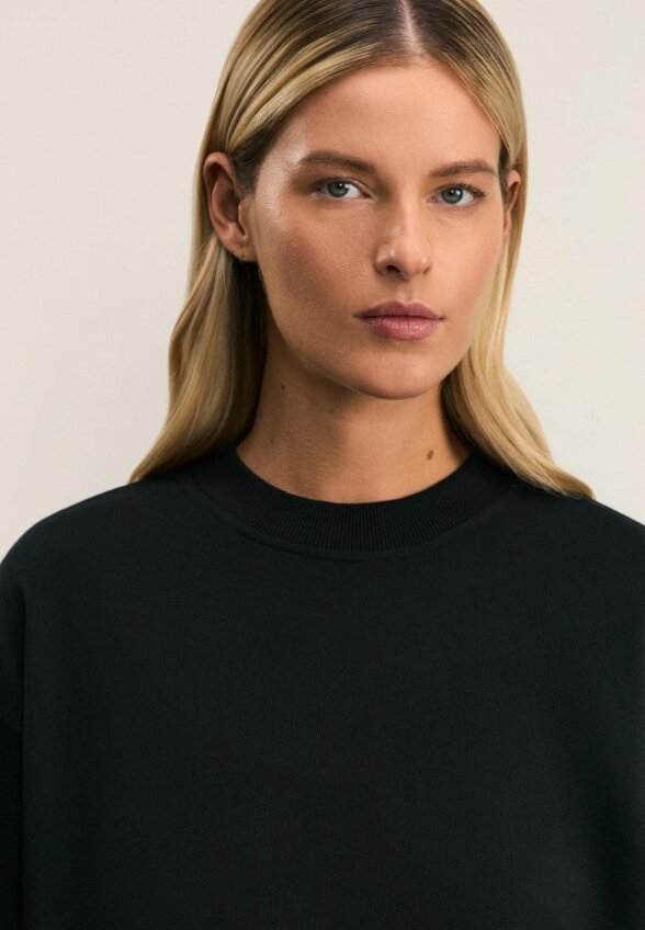 Свитшот Zarina