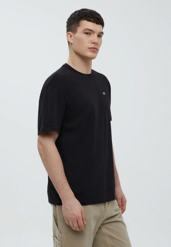 Футболка Finn Flare