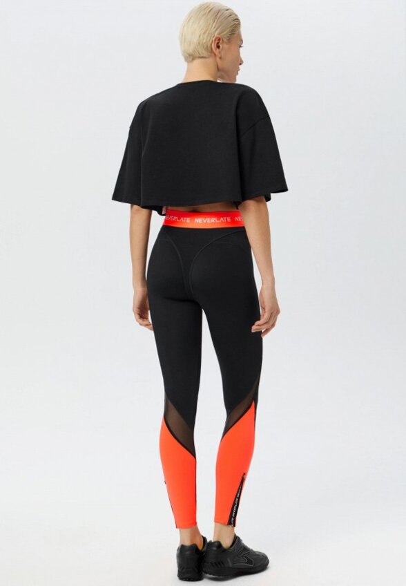 Футболка Neverlate