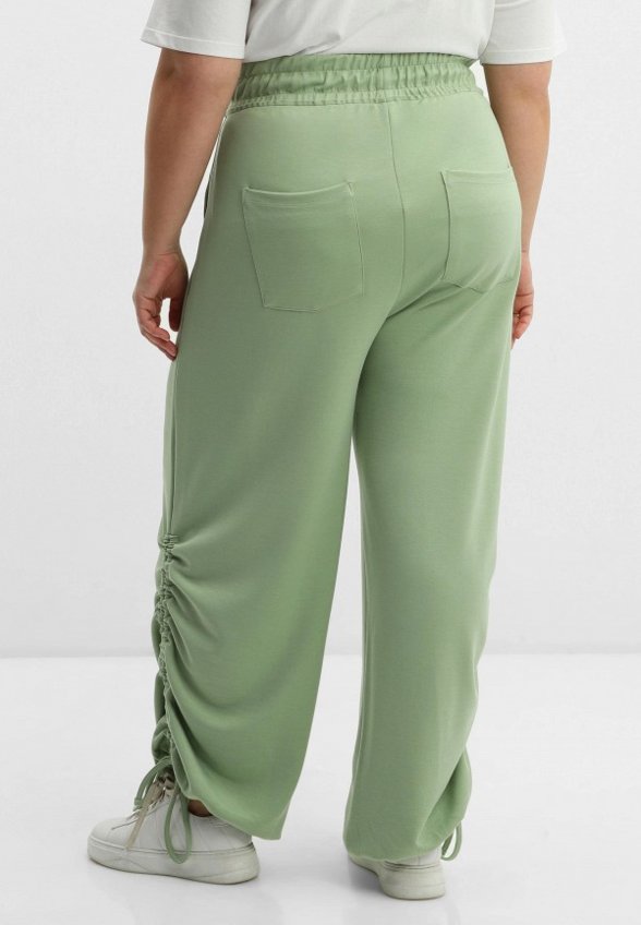 Брюки спортивные Nominee