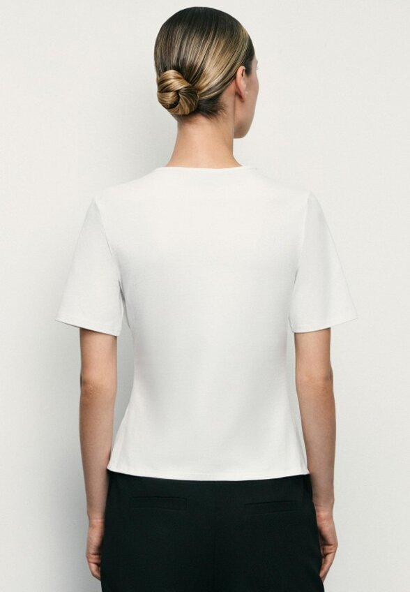 Футболка Zarina