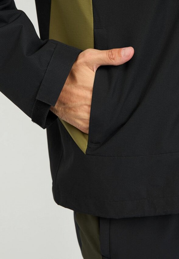 Куртка утепленная Baasploa