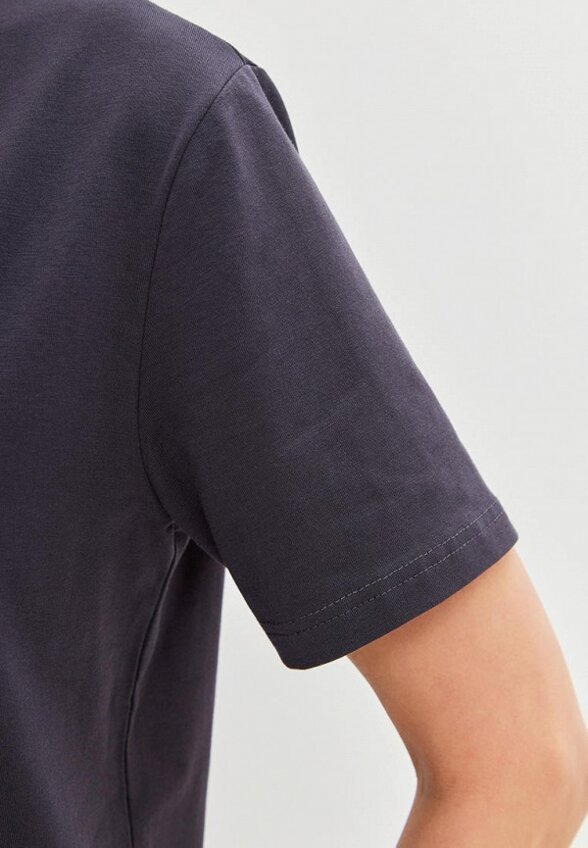 Футболка To Molly from James