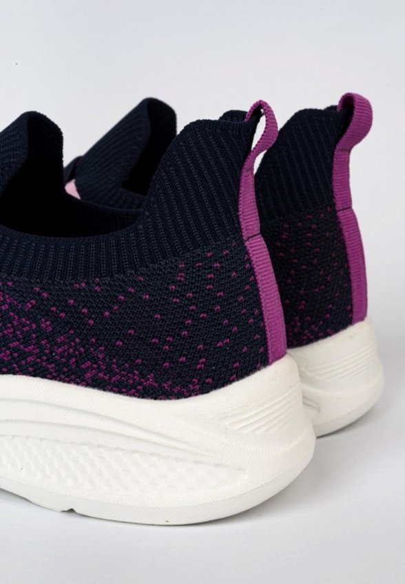 Кроссовки Tikkago