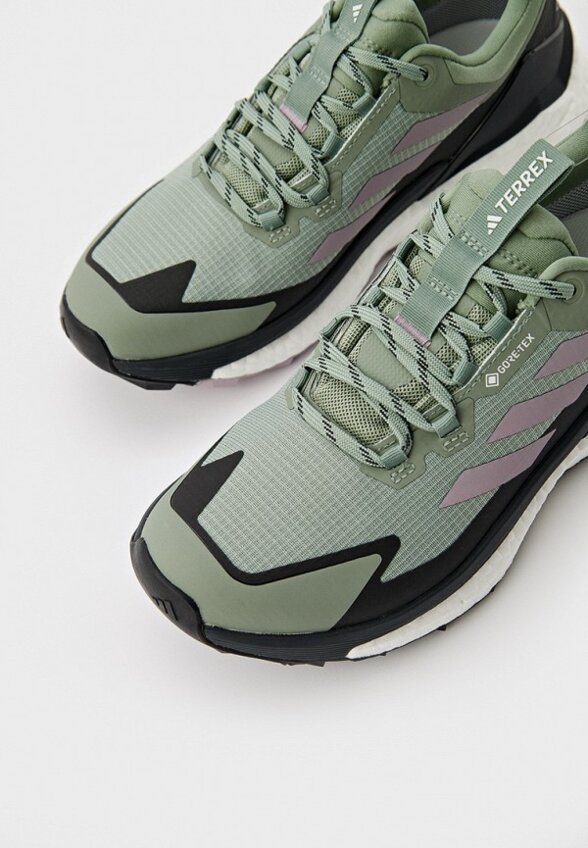 Кроссовки adidas