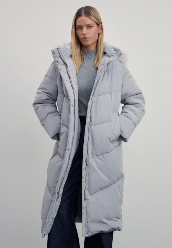 Пуховик Zarina