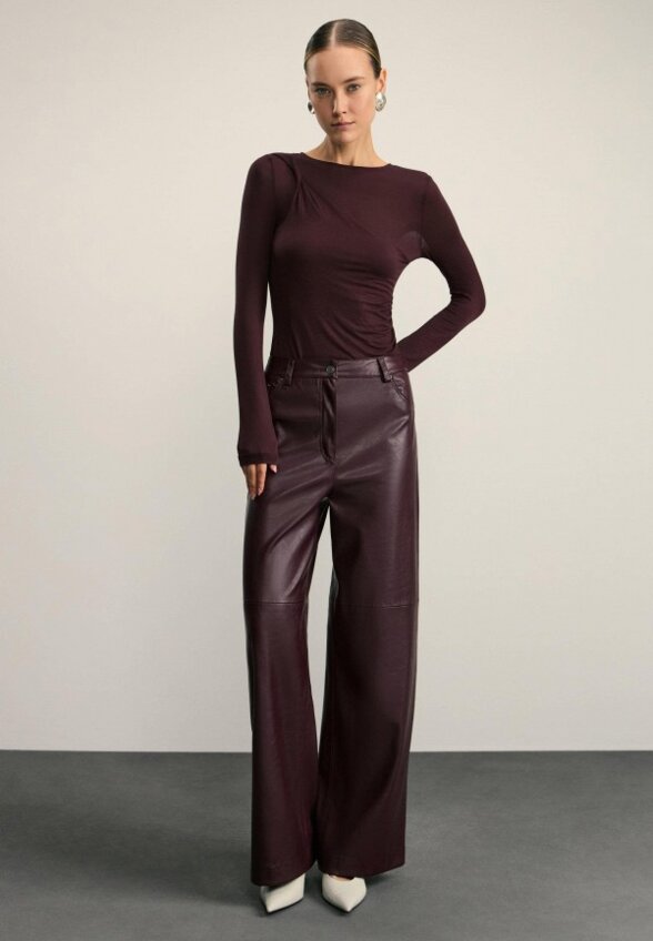 Лонгслив Zarina