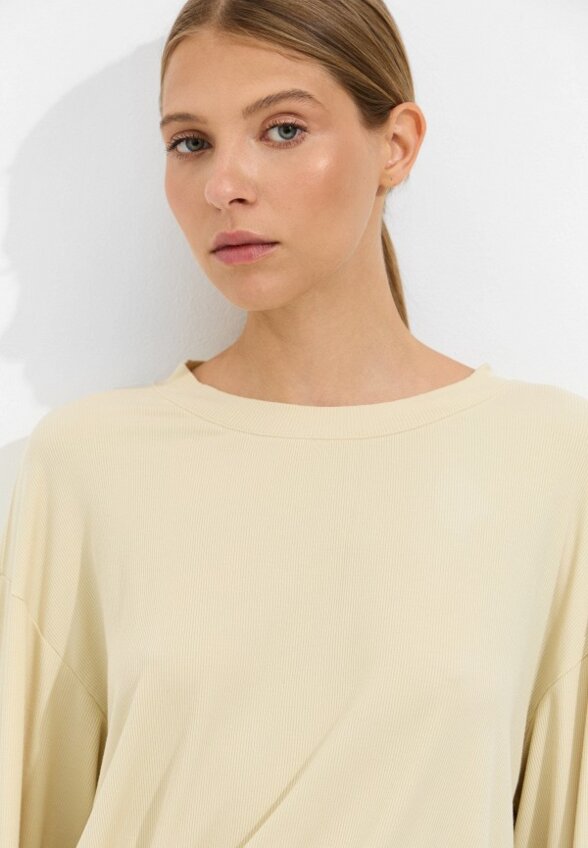 Лонгслив спортивный Cream Yoga