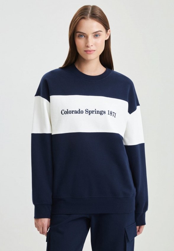 Свитшот Zarina