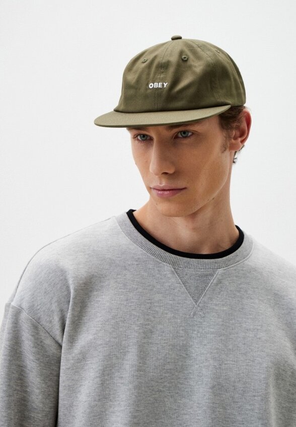 Бейсболка Obey