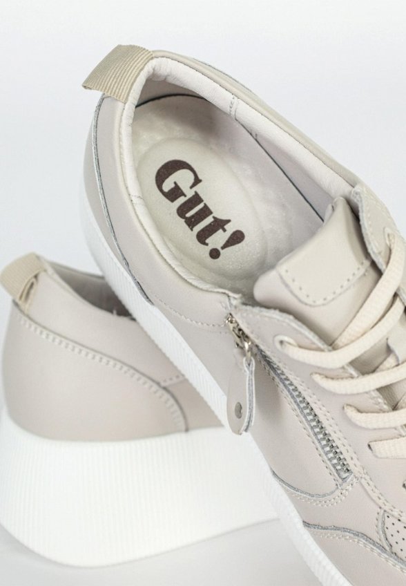 Кроссовки Gut
