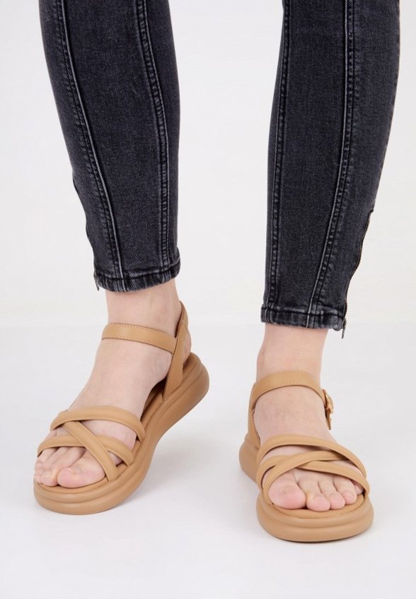 Босоножки Berkonty