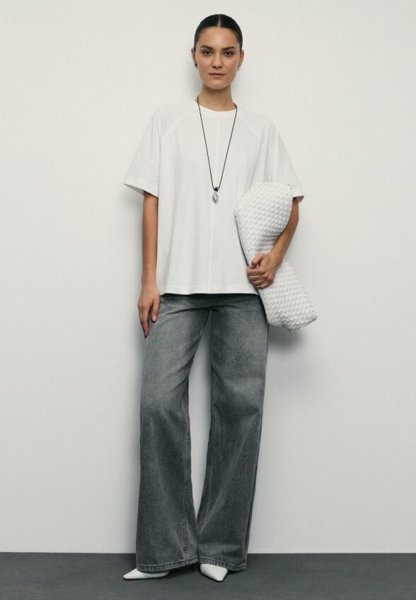 Футболка Zarina