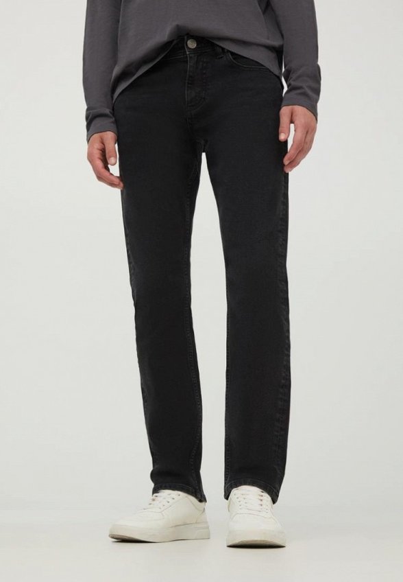 Джинсы Terranova