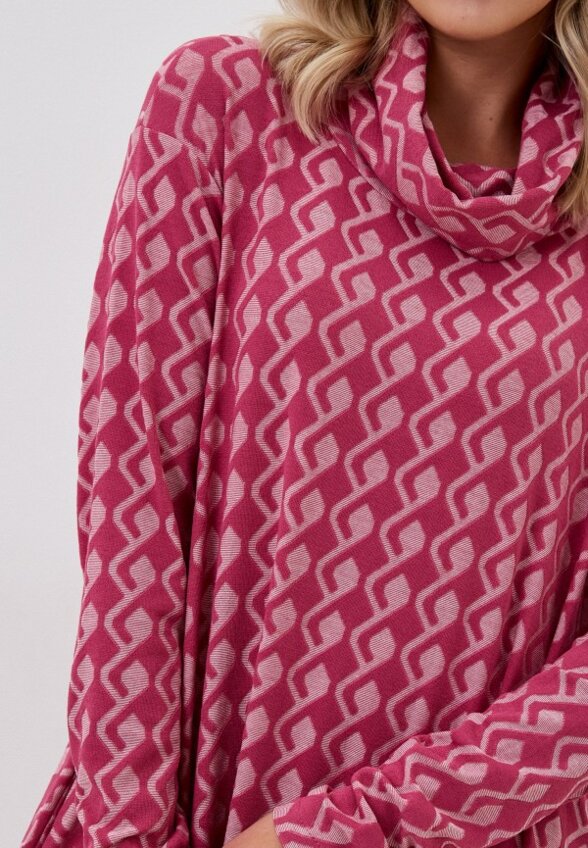 Платье MadaM T