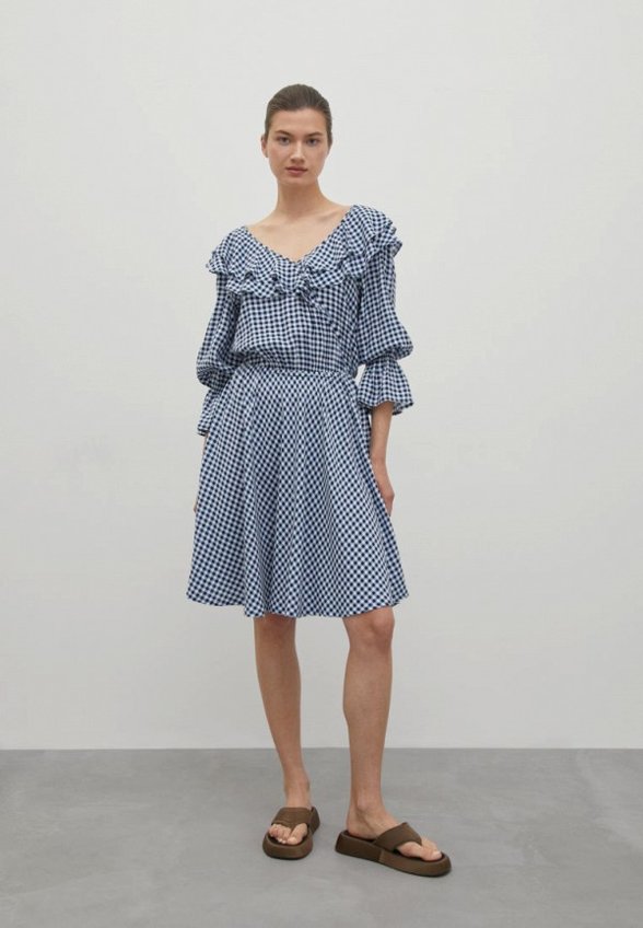 Платье Finn Flare