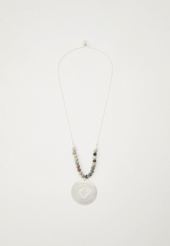 Колье Модные истории