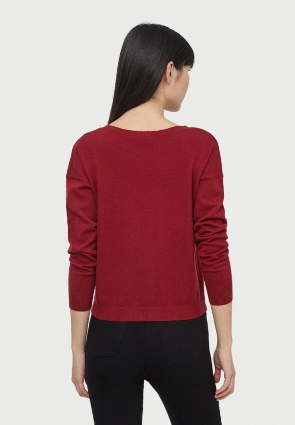 Пуловер Terranova