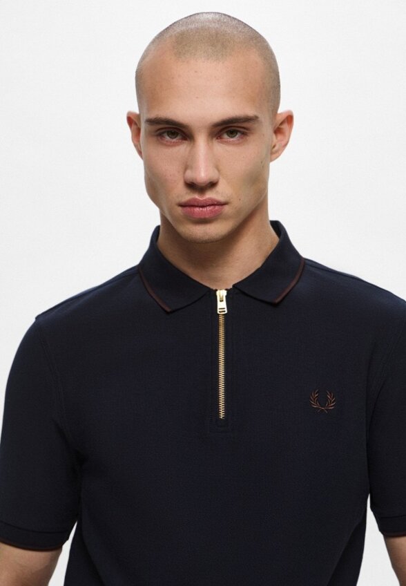 Поло Fred Perry