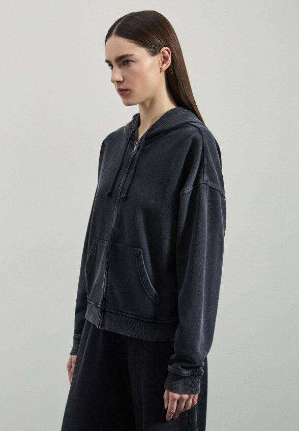 Толстовка Zarina