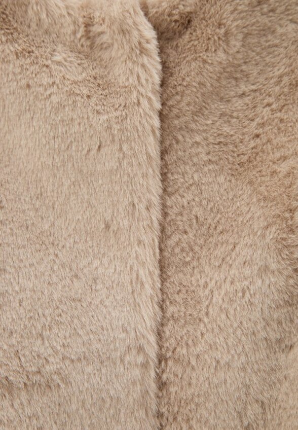 Жилет меховой Mayoral