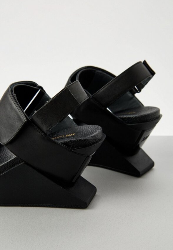 Босоножки United Nude