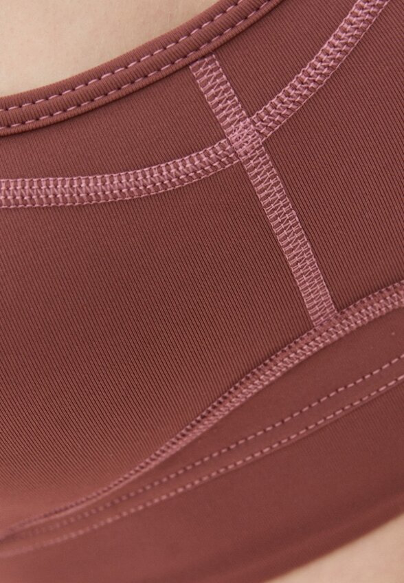 Топ спортивный Emdi