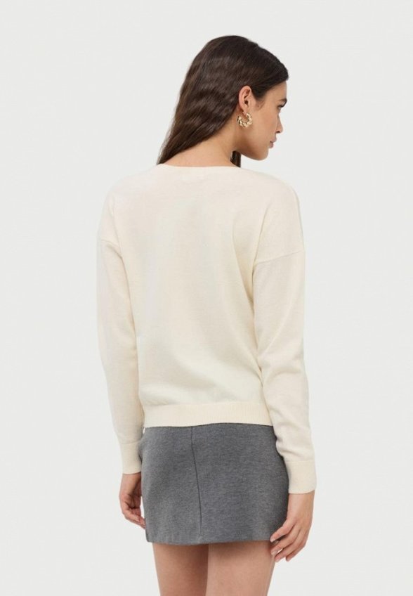 Пуловер Terranova