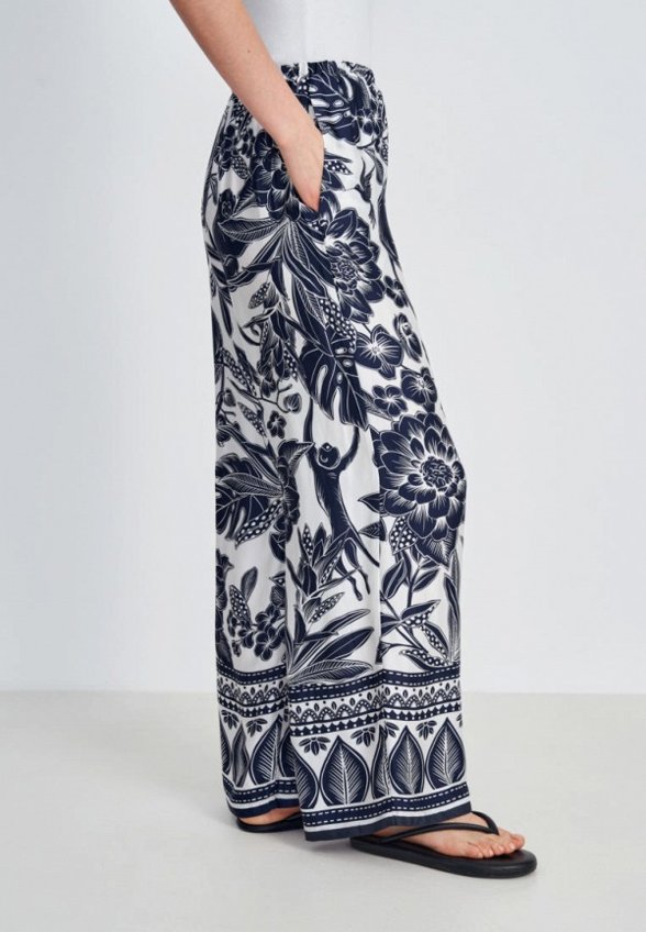 Брюки Finn Flare