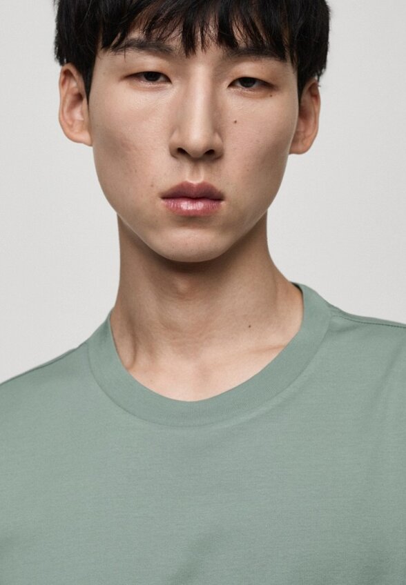 Футболка Mango Man