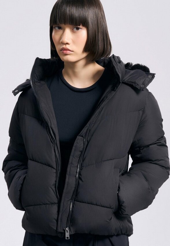 Пуховик Твое