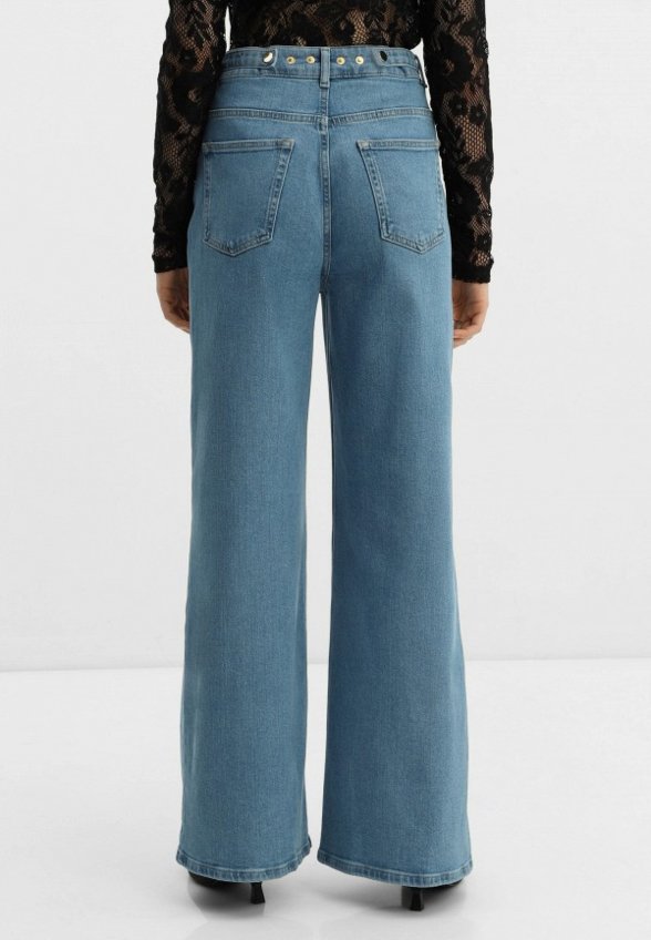 Джинсы Nominee