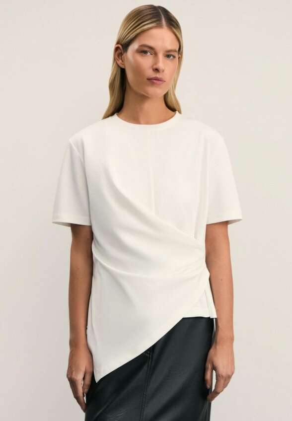 Футболка Zarina