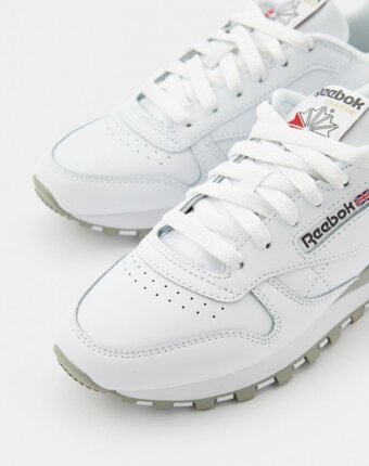 Кроссовки Reebok женщинам