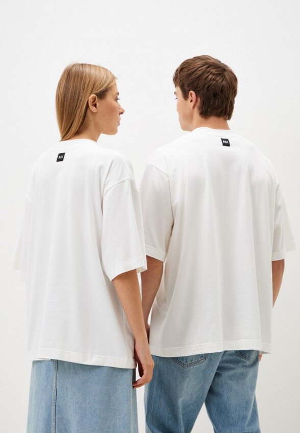 Футболка DNK