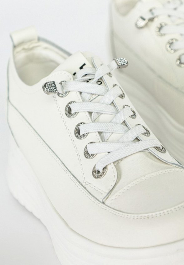 Кроссовки Gut