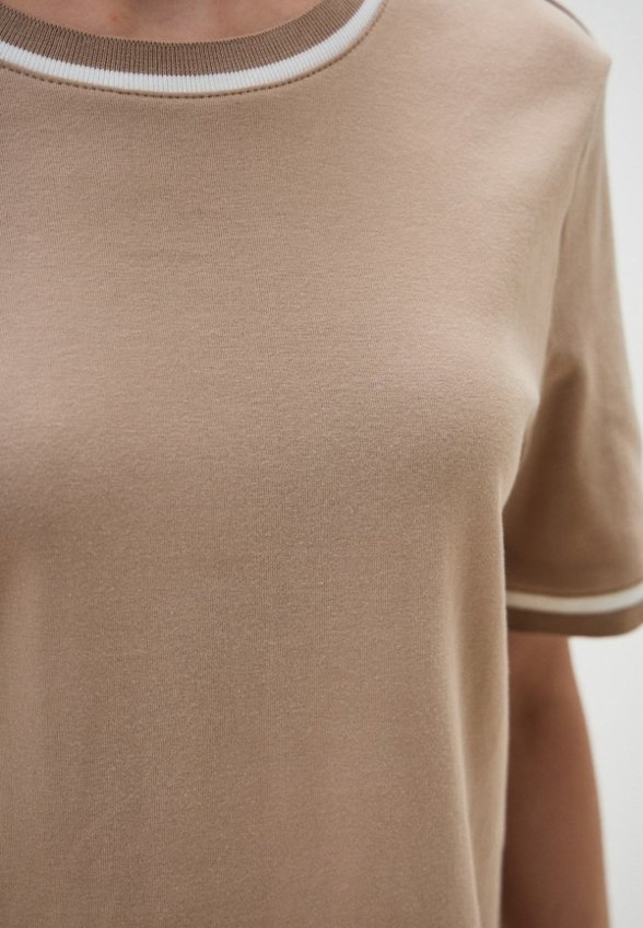 Футболка Zarina