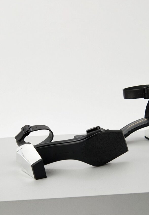 Босоножки United Nude