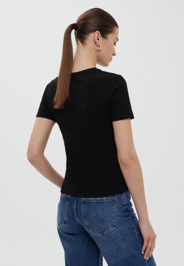 Футболка Finn Flare